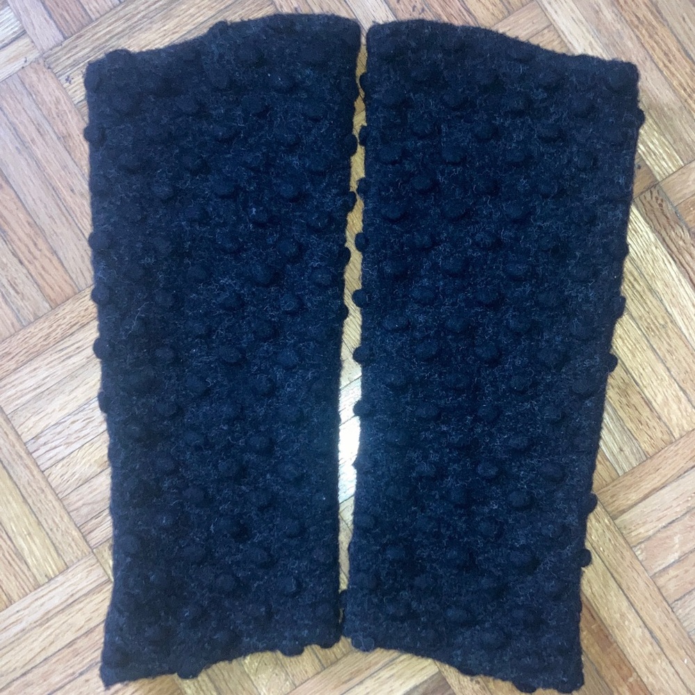 Bellanatur Wool Black Textures Leg Warmers NWOT - Picture 2 of 4